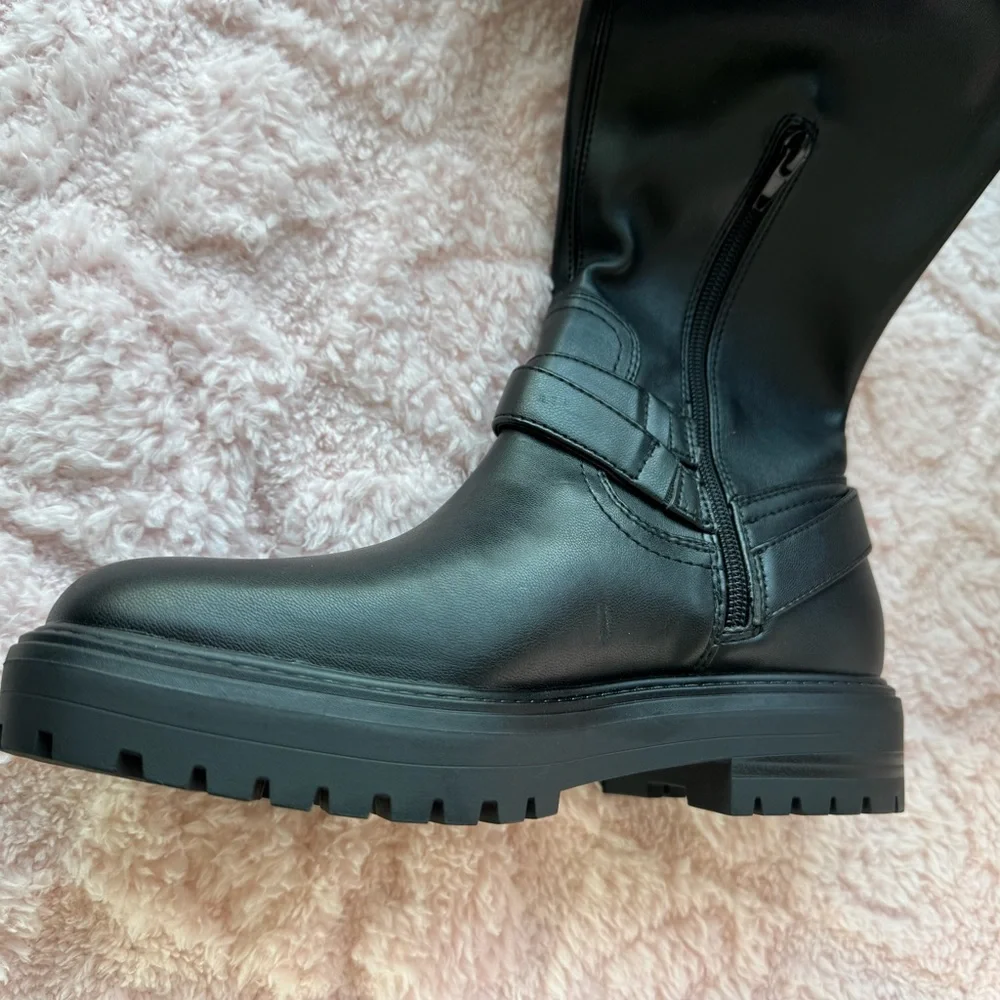 NWOT Guess Jellio Black Over-the-Knee Boots with Gold Accent